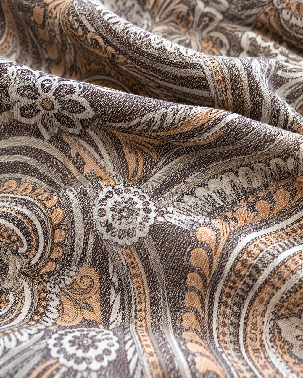 Brown Paisley Bedsheet Set – Traditional Floral Paisley Print with 2 Pillow Covers