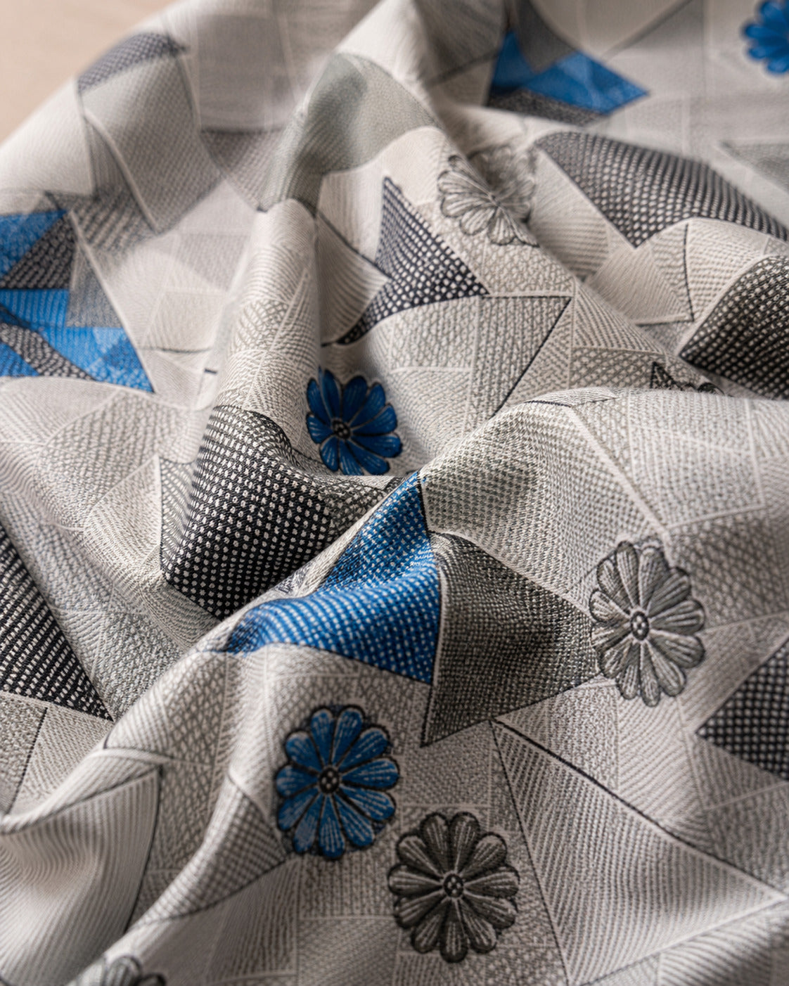 Blue Geometric Floral Bedsheet Set – Modern Abstract Print with 2 Pillow Covers