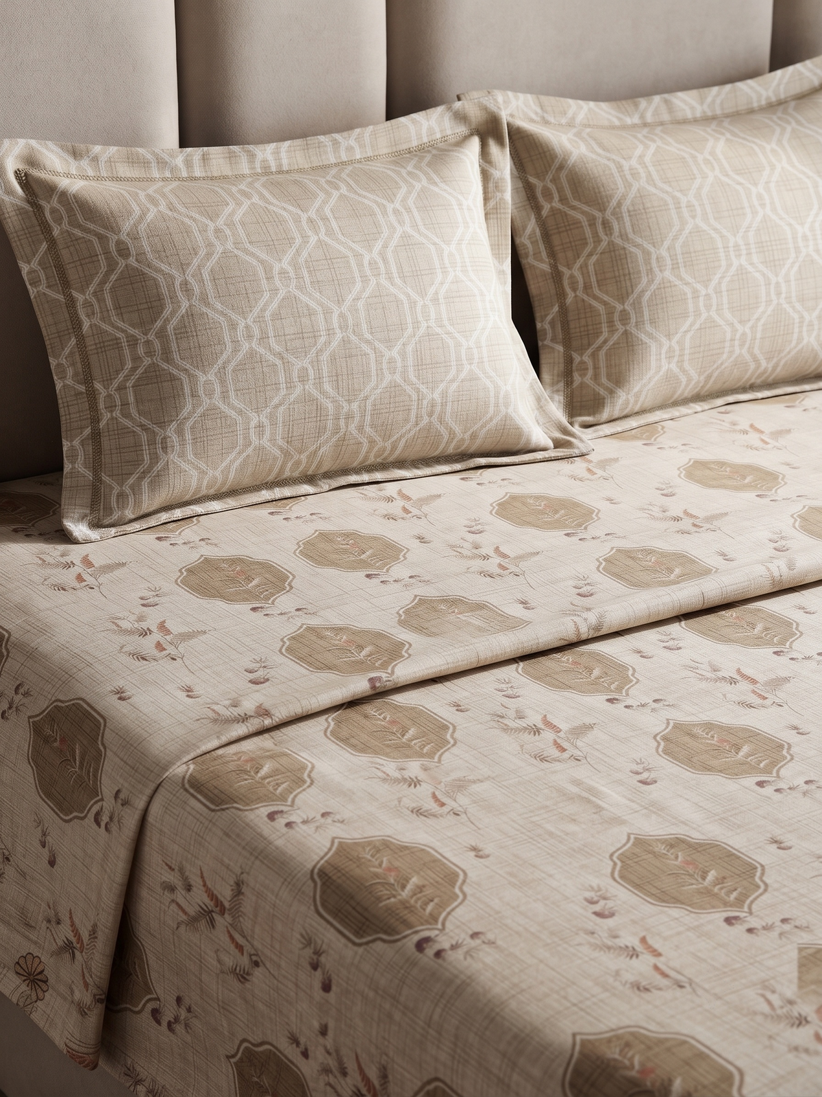 Ivory Beige Heritage Bedsheet Set – Elegant Indian Floral & Arch Motif Print with 2 Pillow Covers